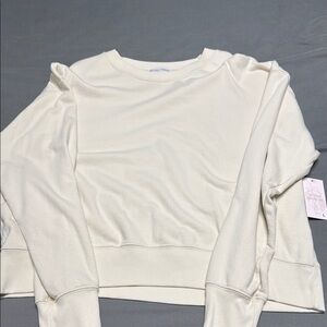 Neutral ground oversized Cream Sweatshirt size large